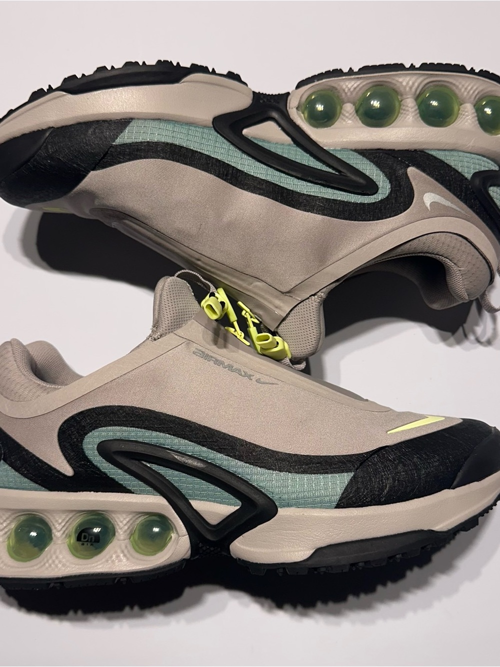 Nike Air Max DN Roam College Grey Cannon Lemon Twist HQ8605-003 Mens Size 8 NEW